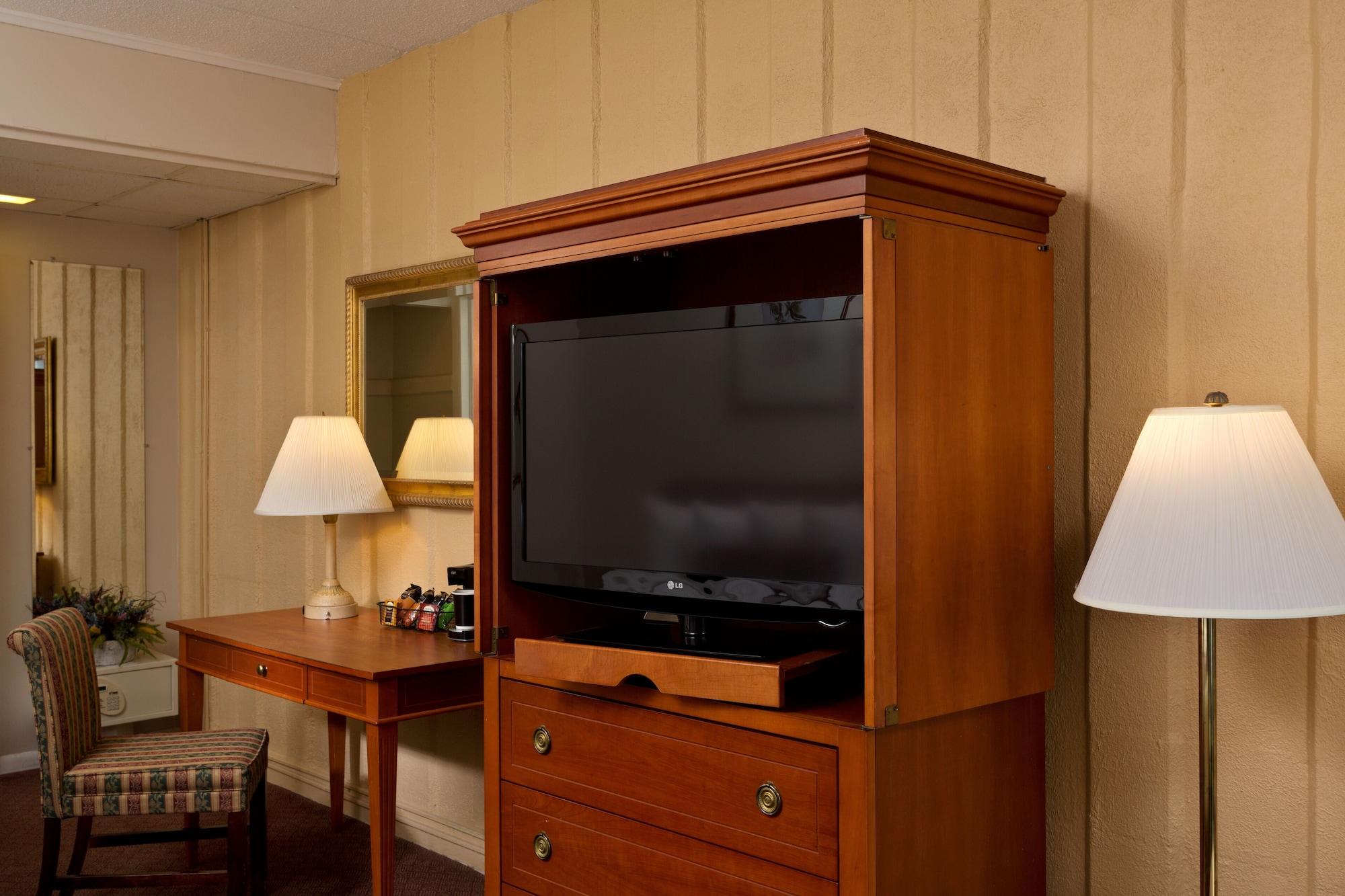 Fort William Henry Hotel Озеро Джордж Экстерьер фото