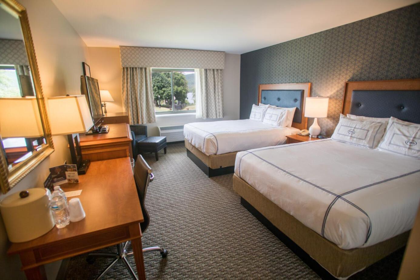 Fort William Henry Hotel Озеро Джордж Экстерьер фото